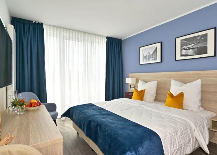 Hotel HotelHafenWedel