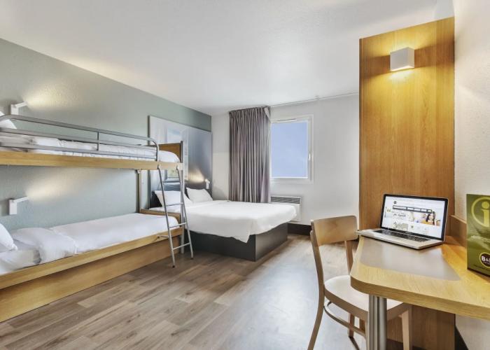 B&B HOTEL Lyon Grand Stade Meyzieu