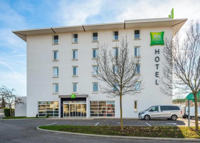 ibis Styles Lyon Meyzieu Arena Stadium