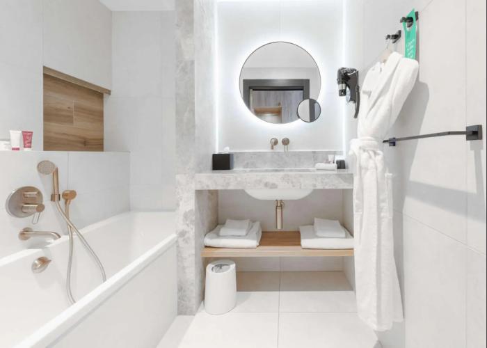 GOLDEN TULIP LYON OUEST TECHLID - Hotel & Spa