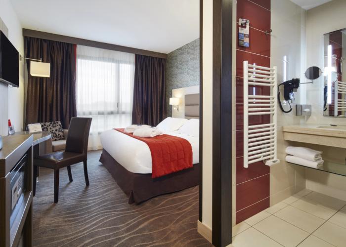 Kyriad Prestige Lyon Est - Saint Priest Eurexpo Hotel and Spa