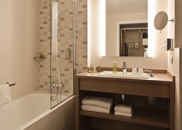 DoubleTree by Hilton Lyon Eurexpo & Spa