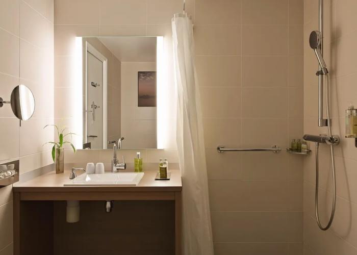 DoubleTree by Hilton Lyon Eurexpo & Spa