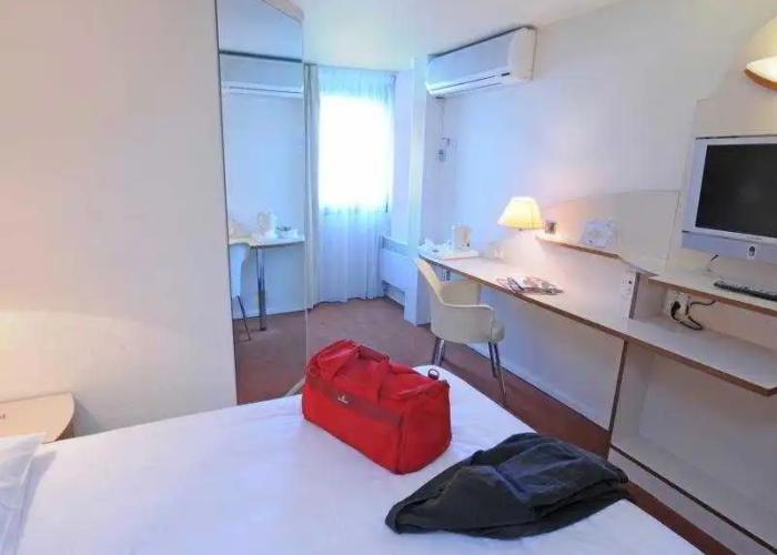 Hotel De Lyon Bron Euroexpo