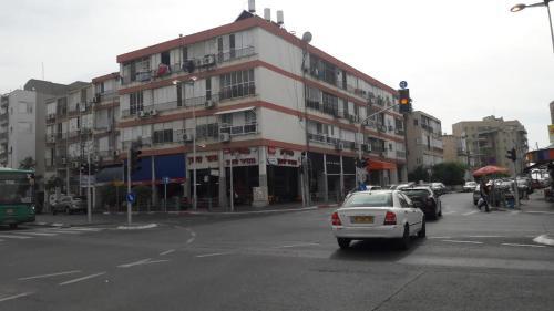 Isramax Jerusalem Apartment in Bat-Yam