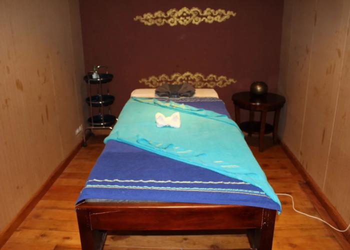 Ariya Hotel