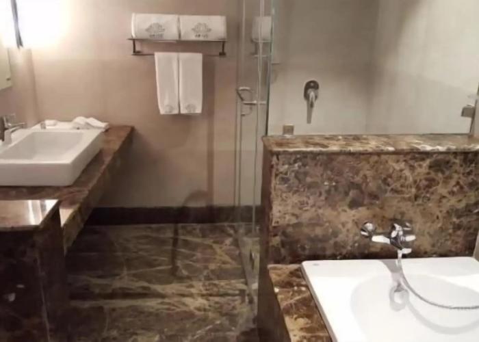 Ariya Hotel