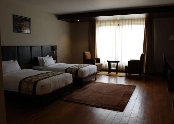Ariya Hotel
