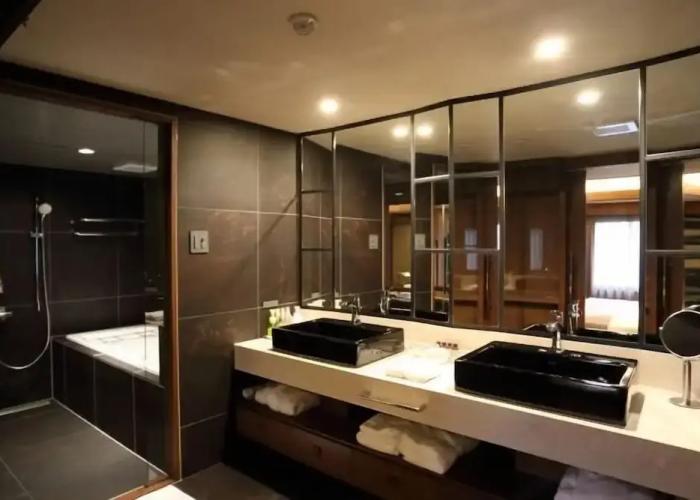 Urban Villa Konaya Hotel