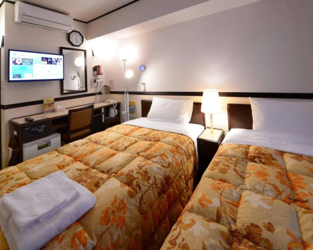 фото Toyoko Inn Kofu Station Minami 1