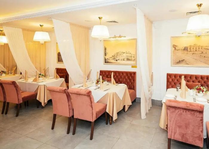 Kotorosl Hotel