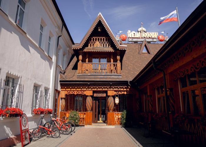Alesha Popovich Dvor Hotel