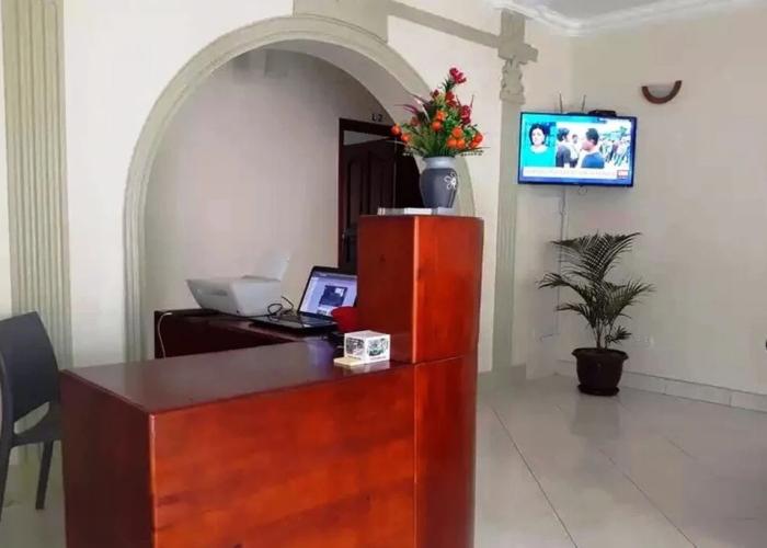 Emra Hotel