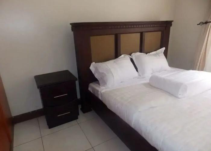Emra Hotel