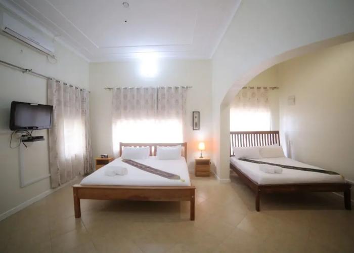Entebbe Palm Hotel
