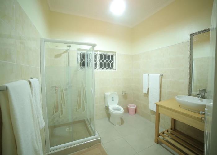Entebbe Palm Hotel