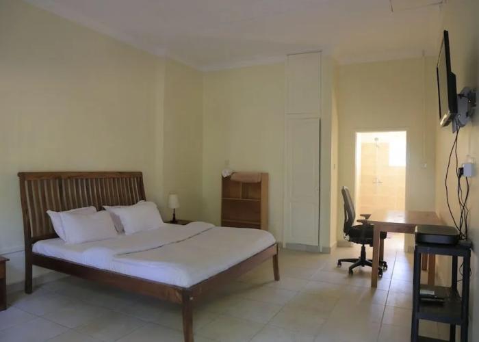 Entebbe Palm Hotel