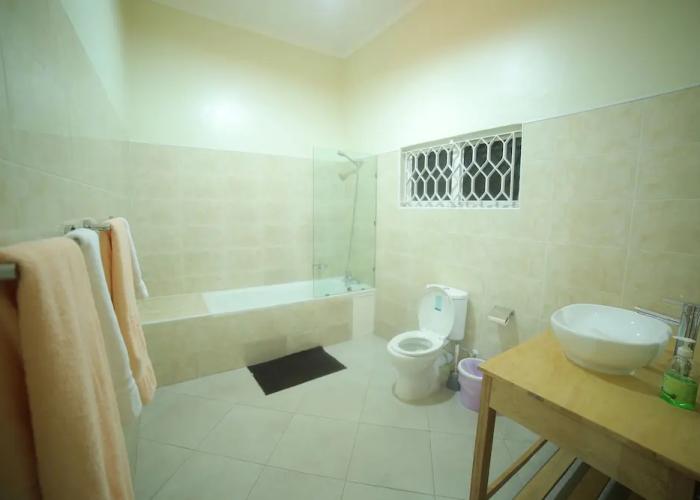 Entebbe Palm Hotel