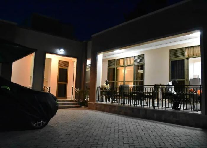 Studio Furnished Apartments Entebbe