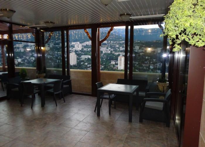 Tavr Guest House