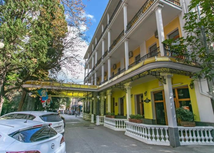 Palas Hotel
