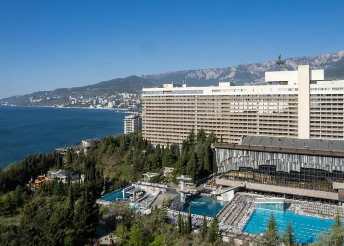Yalta-Intourist Hotel