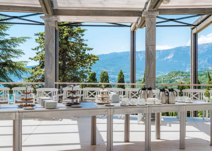 Yalta-Intourist Hotel