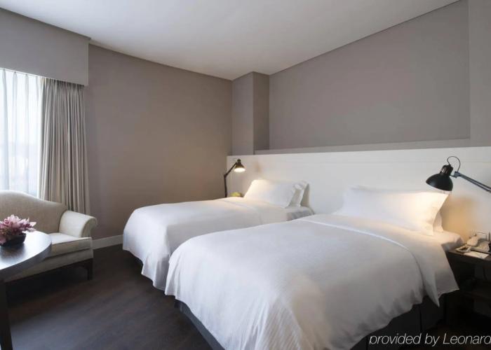 Pinnacle Apartments