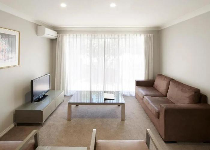 Pinnacle Apartments