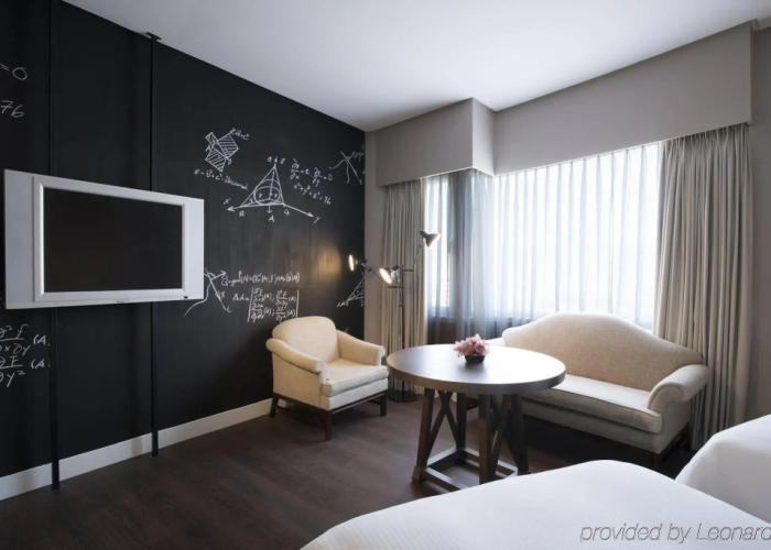 Pinnacle Apartments