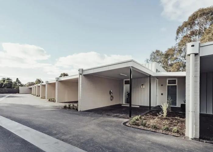 Clare Hillside Apartments