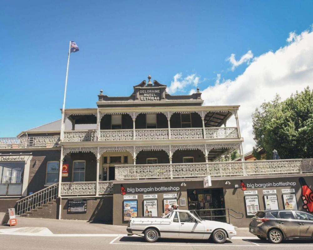 Deloraine Hotel
