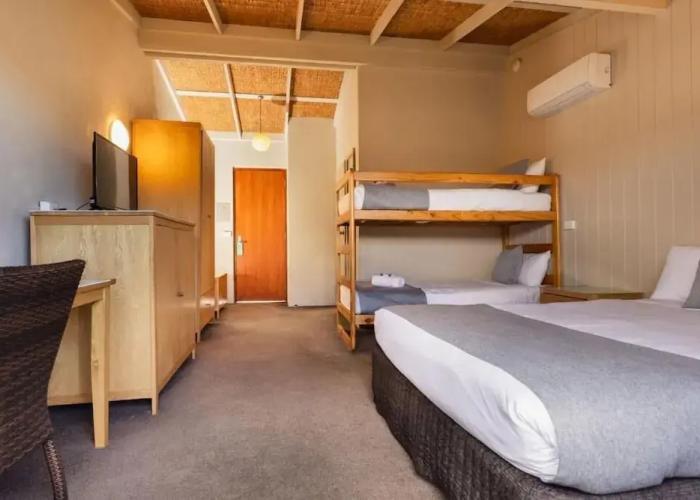 Torquay Hotel Motel