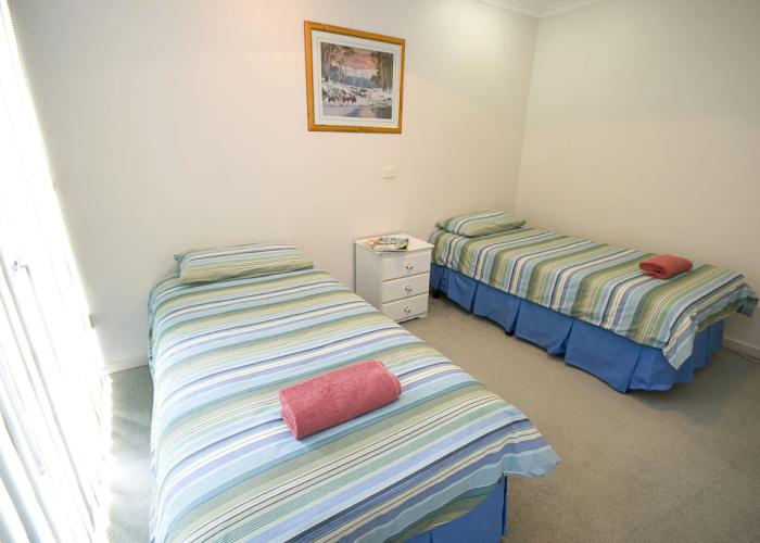 Anchorage Motel and Villas
