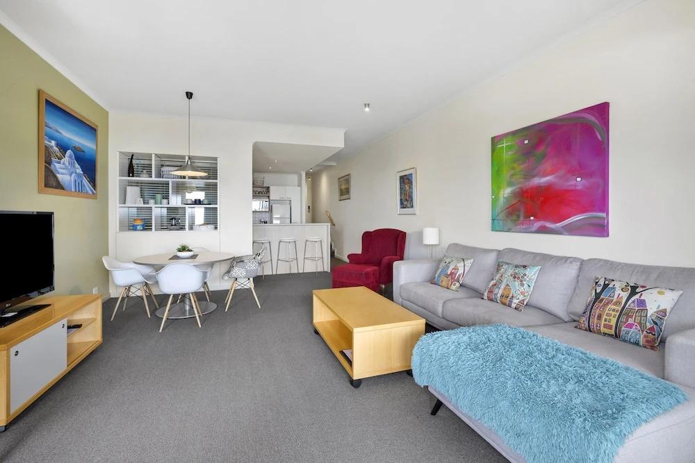 фото Lorne Beachfront Accommodation