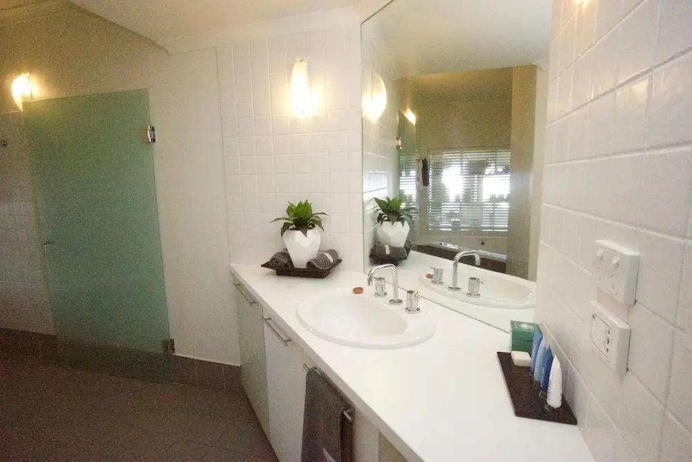 фото Lorne Beachfront Accommodation