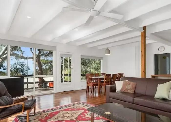 Whispering Gums Lorne Ocean Views Pet Friendly EV Charger