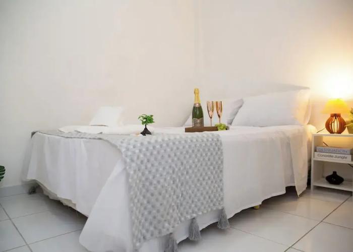 20 m from the beach in the center of Guarapari - Brazilian Corner