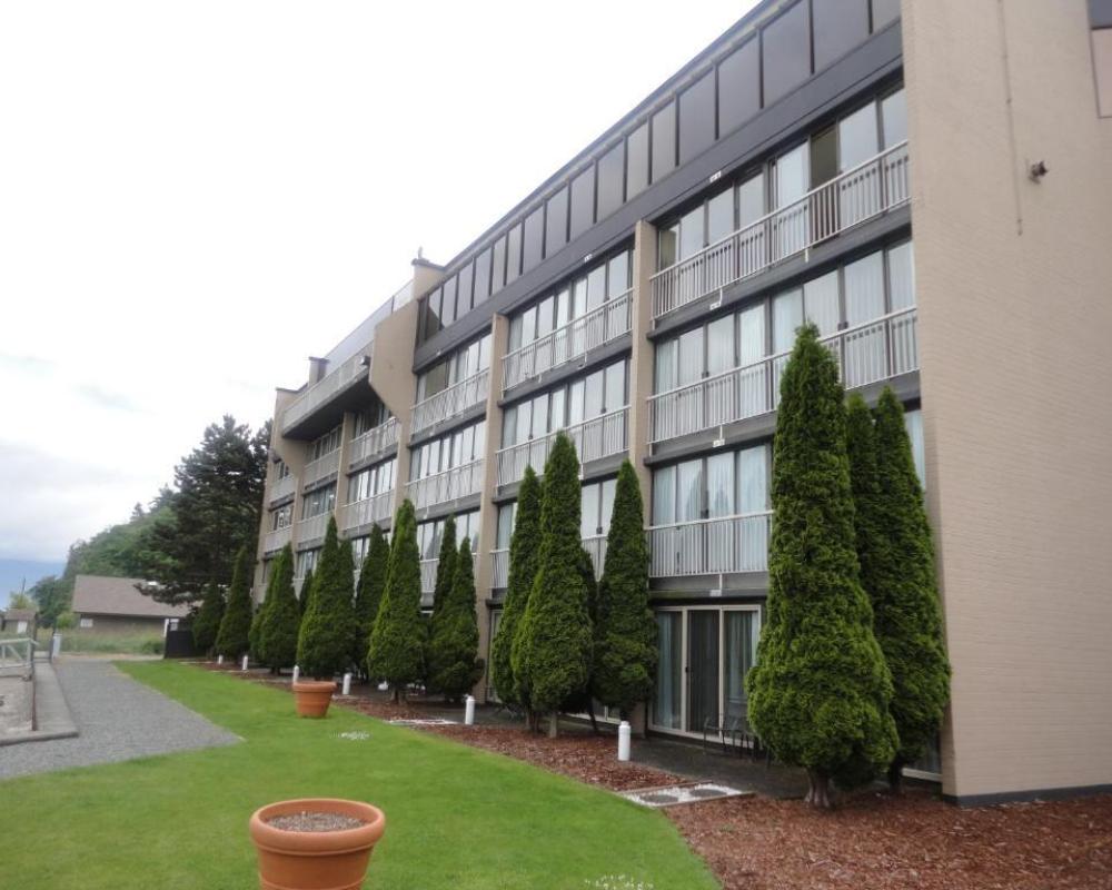 Oceanfront Suites at Cowichan Bay