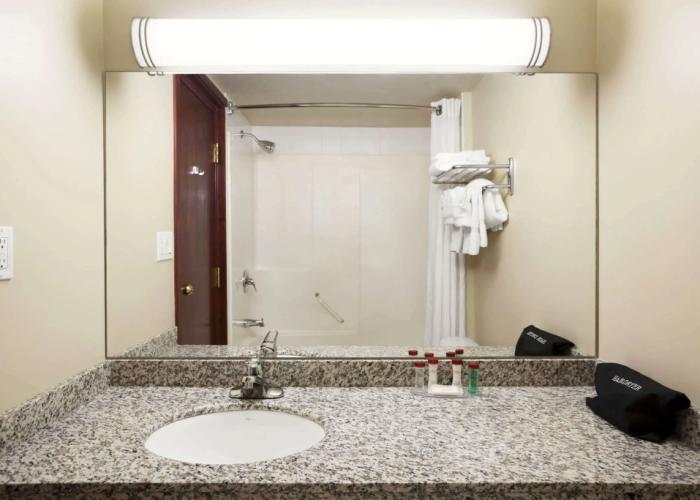 Ramada by Wyndham Edson