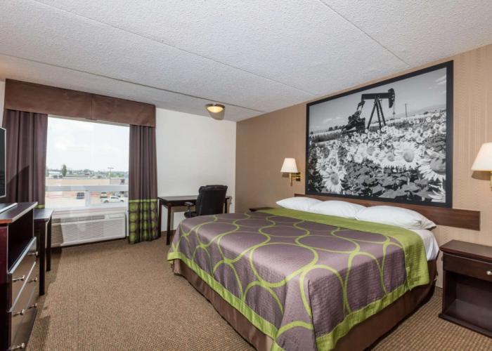 Super 8 by Wyndham Edson