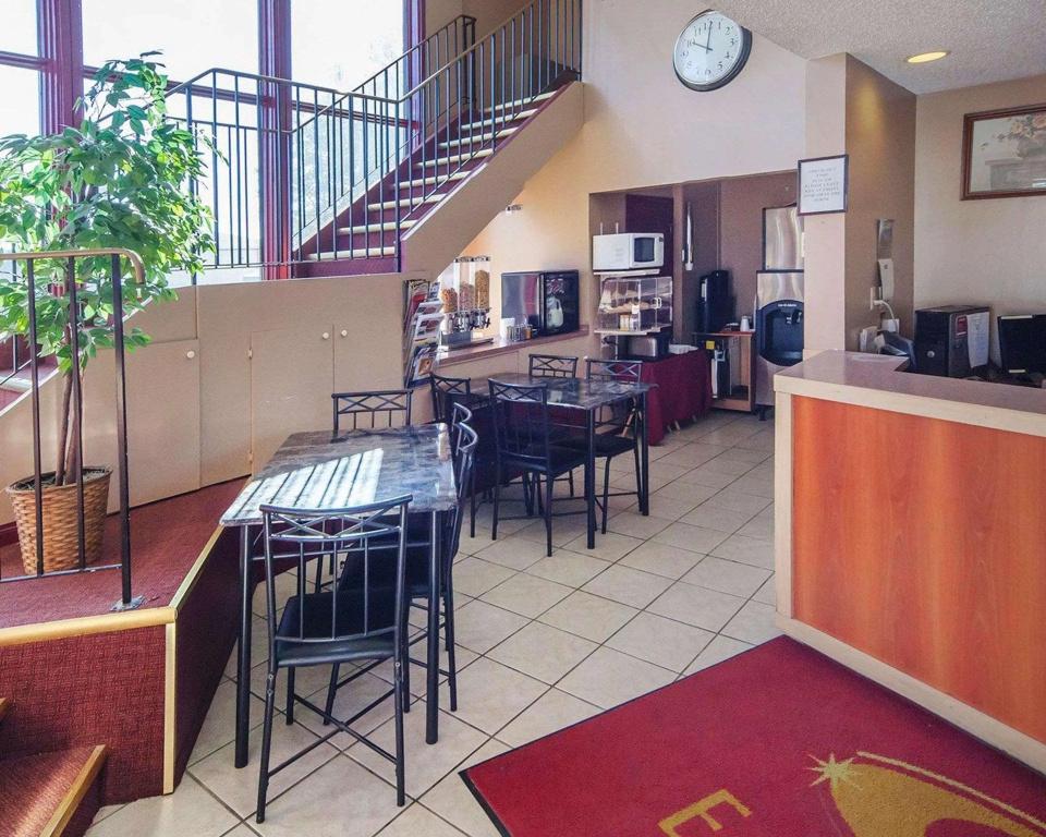 фото Econo Lodge Edson