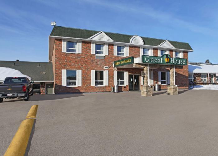 Guest House Inn & Suites
