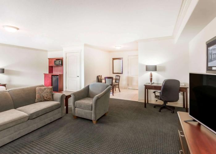 Ramada by Wyndham Hinton