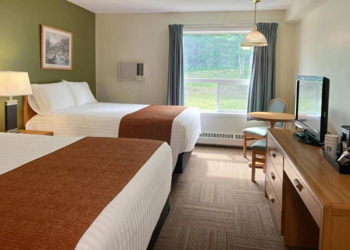 Coast Hinton Hotel
