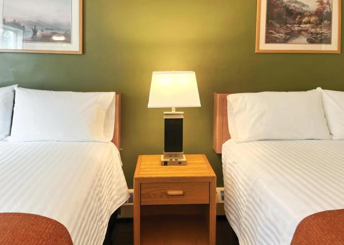 Coast Hinton Hotel