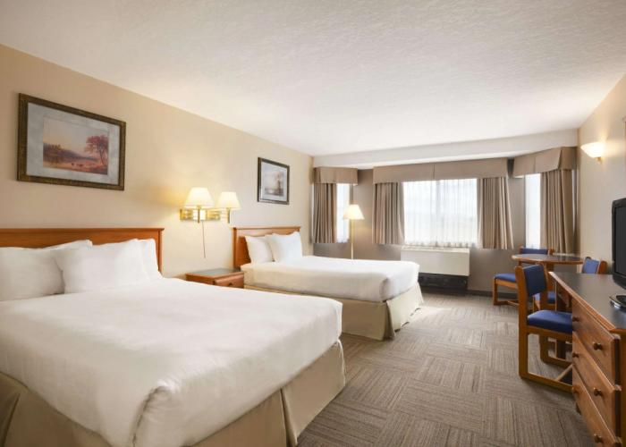 Days Inn by Wyndham Hinton