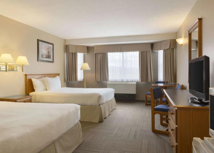 Days Inn by Wyndham Hinton