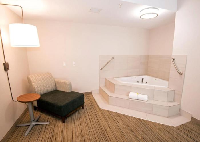 Holiday Inn Express Hotel & Suites Hinton by IHG