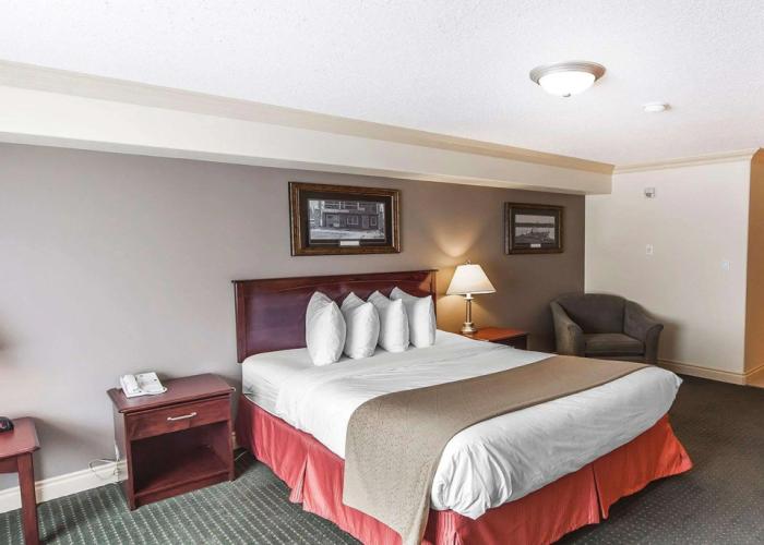 Velora Hinton, Ascend Hotel Collection